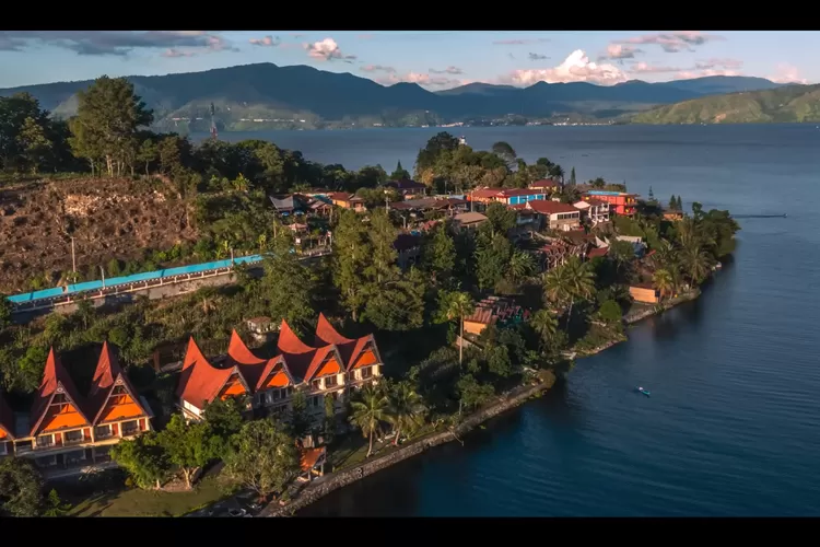 Lake Toba: A Wonder of the World Like Heaven in Indonesia